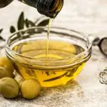 Benefits of Using Essential Oils in Your Cleaning Routine